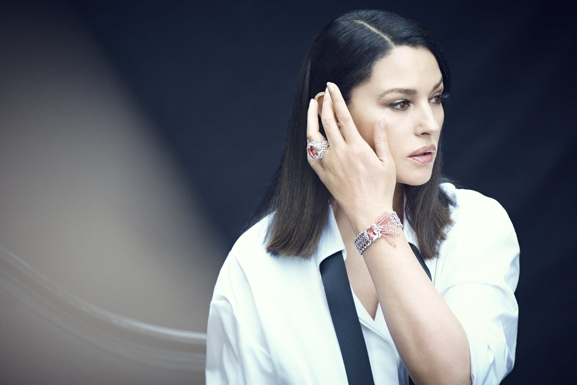 Роскошная Моника Беллуччи в новой коллекции Cartier снялась для глянца: фото