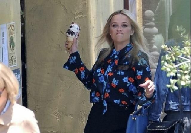 Різ Візерспун кинула морозиво в Меріл Стріп на зйомках серіалу "Велика маленька брехня": фото