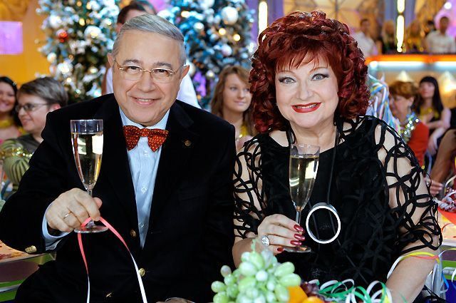 Петросян і Степаненко розлучаються: дружина хоче відсудити майже все нажите 1,5-мільярдне майно Петросян і Степаненко розлучаються: дружина хоче відсудити майже все нажите 1,5-мільярдне майно