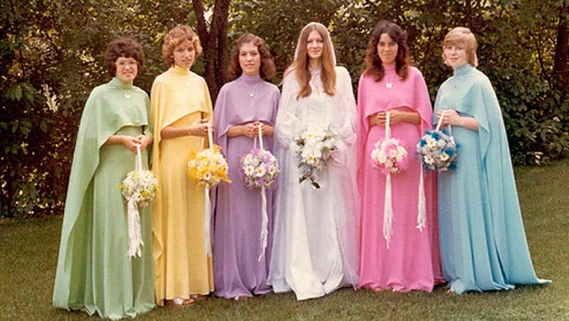 Экстравагантные платья подруг невест, от которых невозможно сдержать смех Экстравагантные платья подруг невест, от которых невозможно сдержать смех