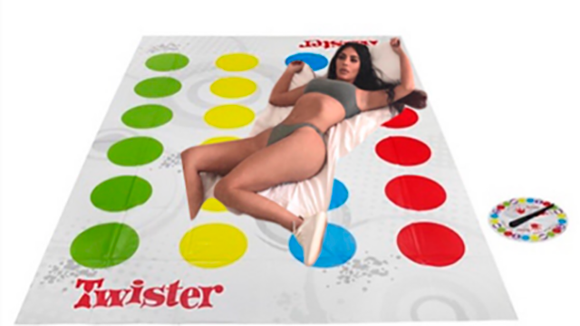 Фото Кім Кардашян перетворилося на інтернет-мем Фото Кім Кардашян перетворилося на інтернет-мем