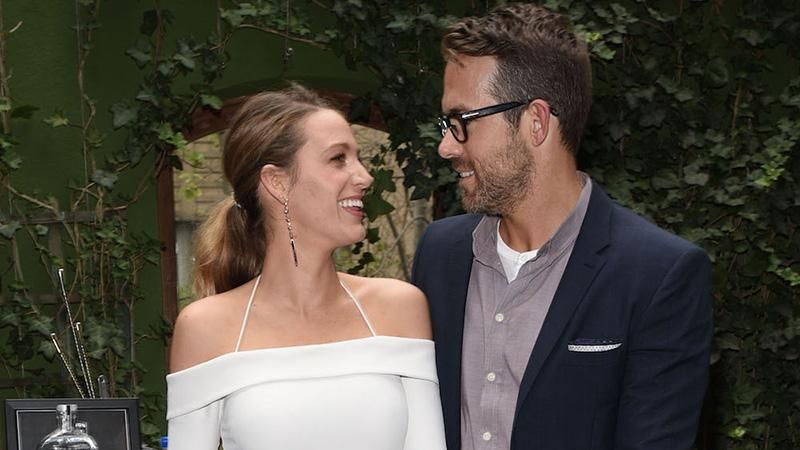 Актриса Блейк Лайвли засветила стройную фигуру в платье: потрясающие фото Актриса Блейк Лайвли засветила стройную фигуру в платье: потрясающие фото