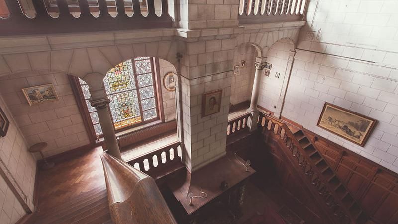 Красота заброшенных домов сквозь объектив фотографа: удивительные фото Красота заброшенных домов сквозь объектив фотографа: удивительные фото