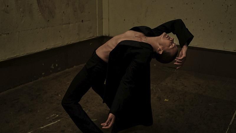 Мила Йовович снялась в провокационной фотосессии для глянца: фото Мила Йовович снялась в провокационной фотосессии для глянца: фото