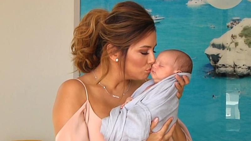 Ева Лонгория показала результаты волшебной съемки с новорожденным сыном Ева Лонгория показала результаты волшебной съемки с новорожденным сыном