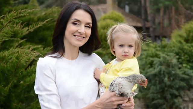 Беременная Валентина Хамайко отказалась от участия в "Танцах со звездами" Беременная Валентина Хамайко отказалась от участия в "Танцах со звездами"