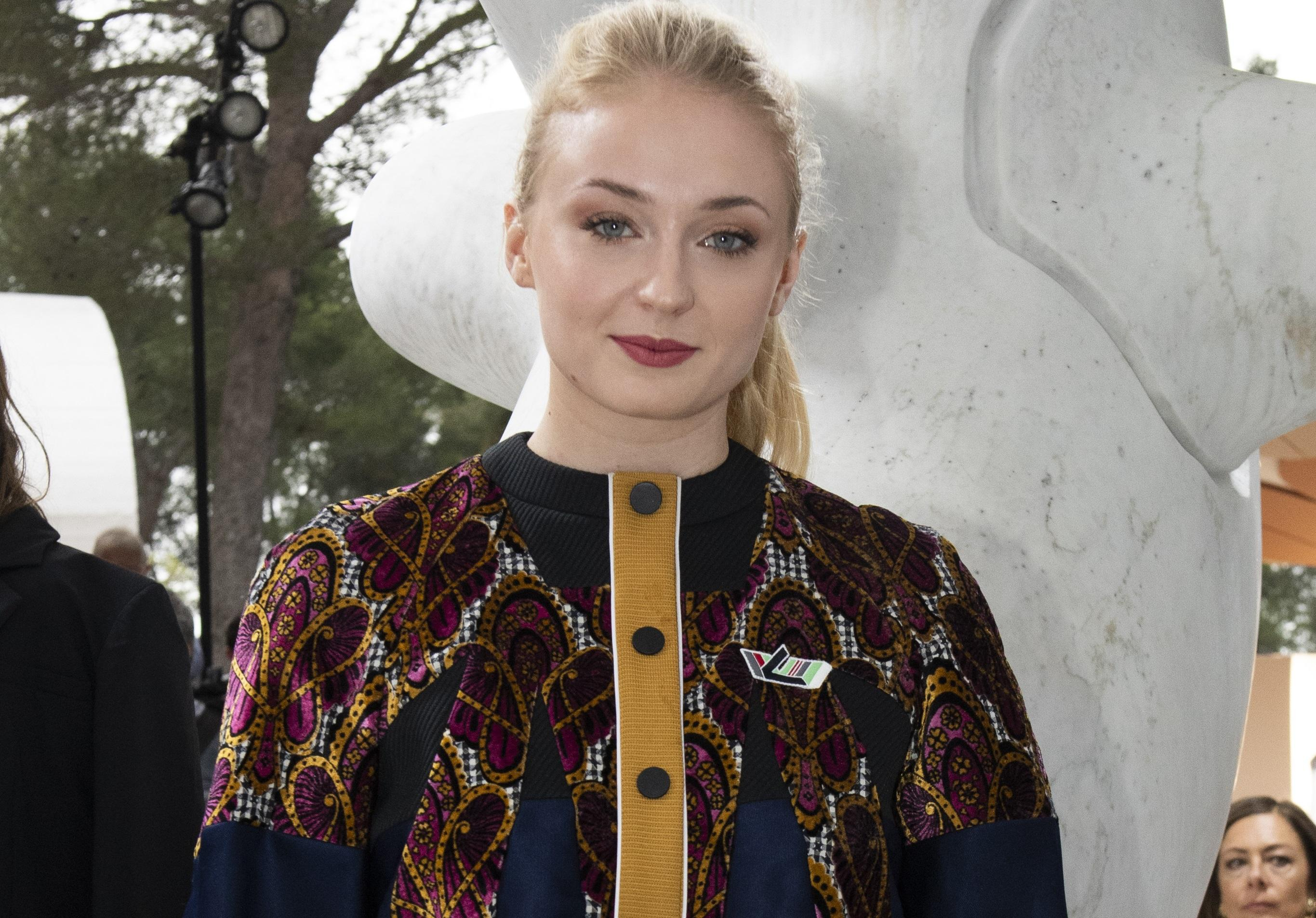 Звезда "Игры престолов" Софи Тернер в бикини засветила ягодицы: горячие фото