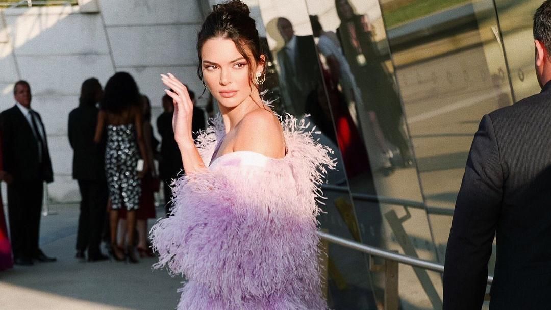 Кендалл Дженнер извинилась перед моделями после скандала с интервью Кендалл Дженнер извинилась перед моделями после скандала с интервью