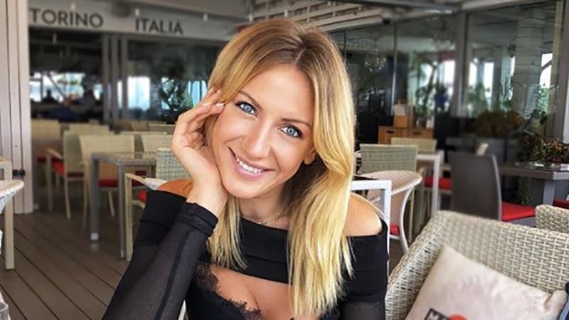 Леся Никитюк засветила стройные ноги в летнем наряде: пикантные кадры Леся Никитюк засветила стройные ноги в летнем наряде: пикантные кадры