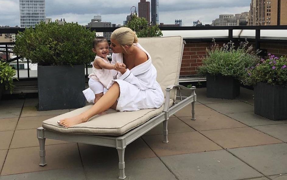 Кайли Дженнер рассказала, какие бьюти-советы хочет дать своей дочери