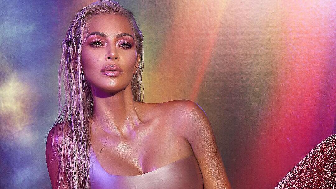 Канье Уэст сделал щедрый подарок своей жене Ким Кардашян