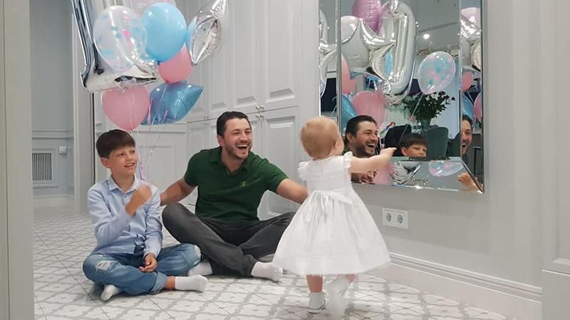 Сергей Притула впервые показал лицо своей дочери: волшебное фото Сергей Притула впервые показал лицо своей дочери: волшебное фото