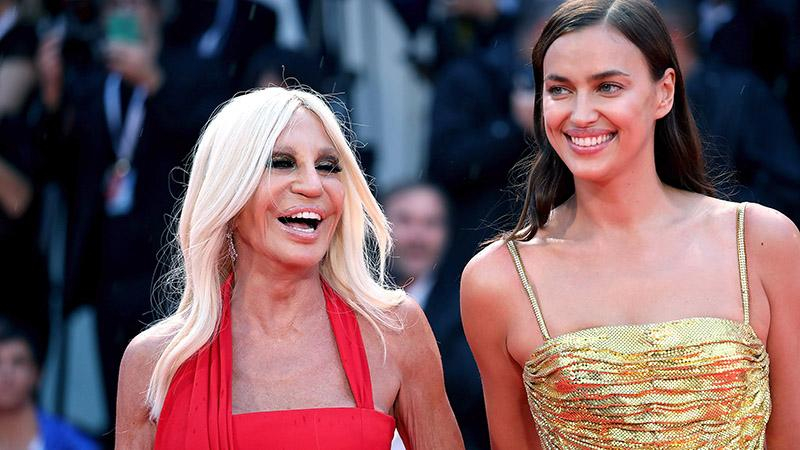 Модель Ирина Шейк засветила роскошное платье на Венецианском кинофестивале: яркие фото