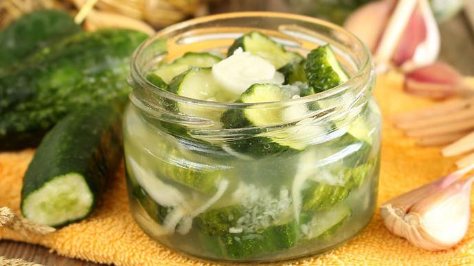 Салаты из огурцов на зиму - рецепты приготовления салатов