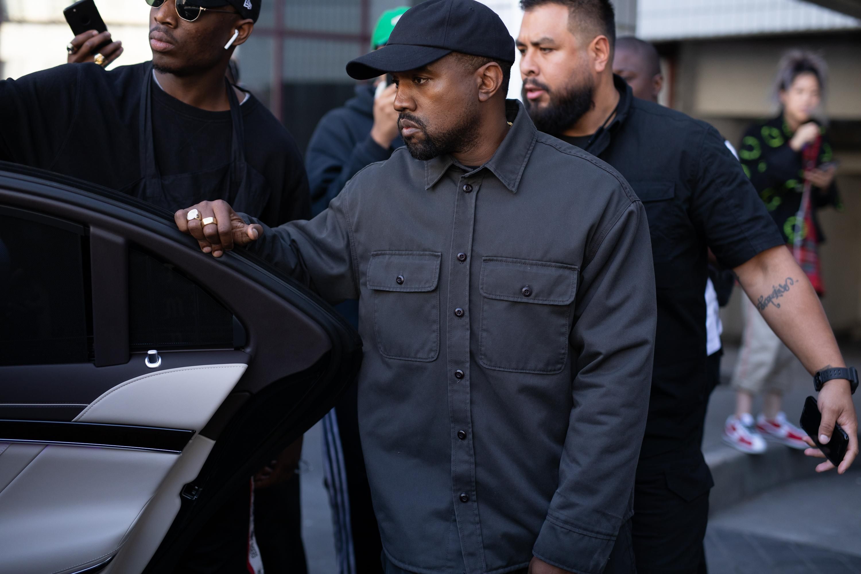 Канье Уэст решил баллотироваться на пост президента США Канье Уэст решил баллотироваться на пост президента США