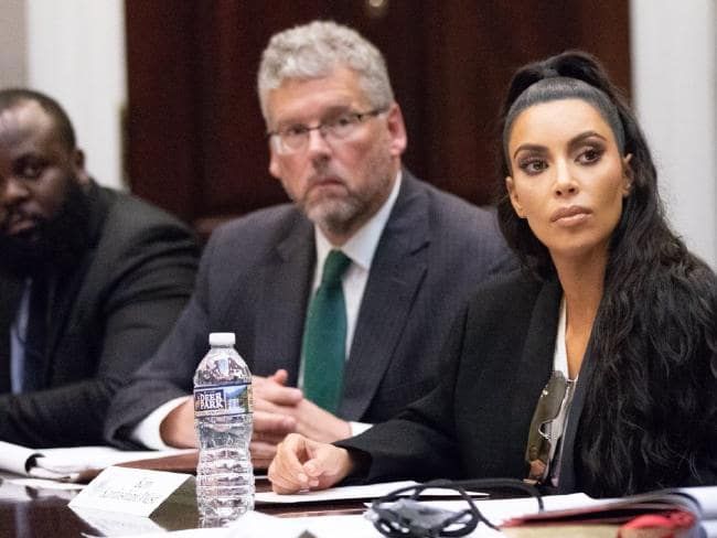 Кім Кардашян обговорила тюремну реформу з дочкою Трампа Кім Кардашян обговорила тюремну реформу з дочкою Трампа