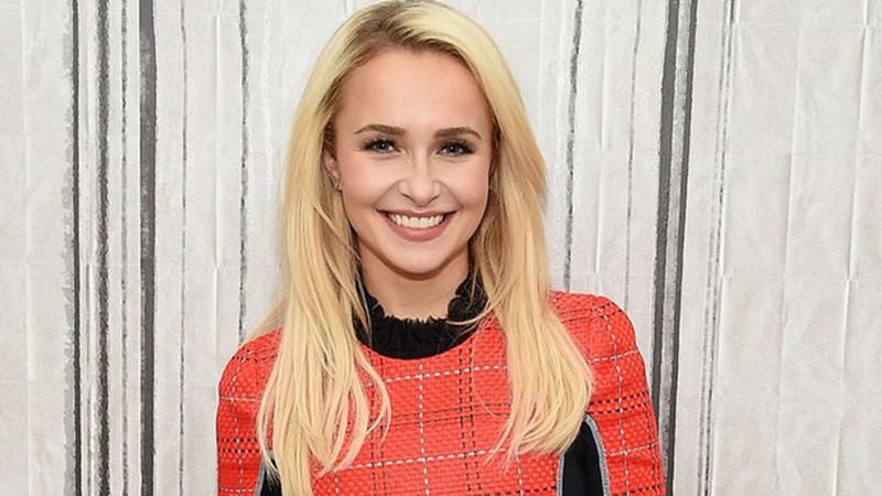 Бойфренд Хайден Панеттьери показал, как она заснула с другим мужчиной: видео Бойфренд Хайден Панеттьери показал, как она заснула с другим мужчиной: видео