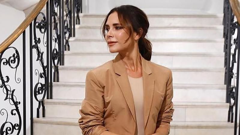 Виктория Бекхэм отметила юбилей своего бренда: яркие кадры Виктория Бекхэм отметила юбилей своего бренда: яркие кадры