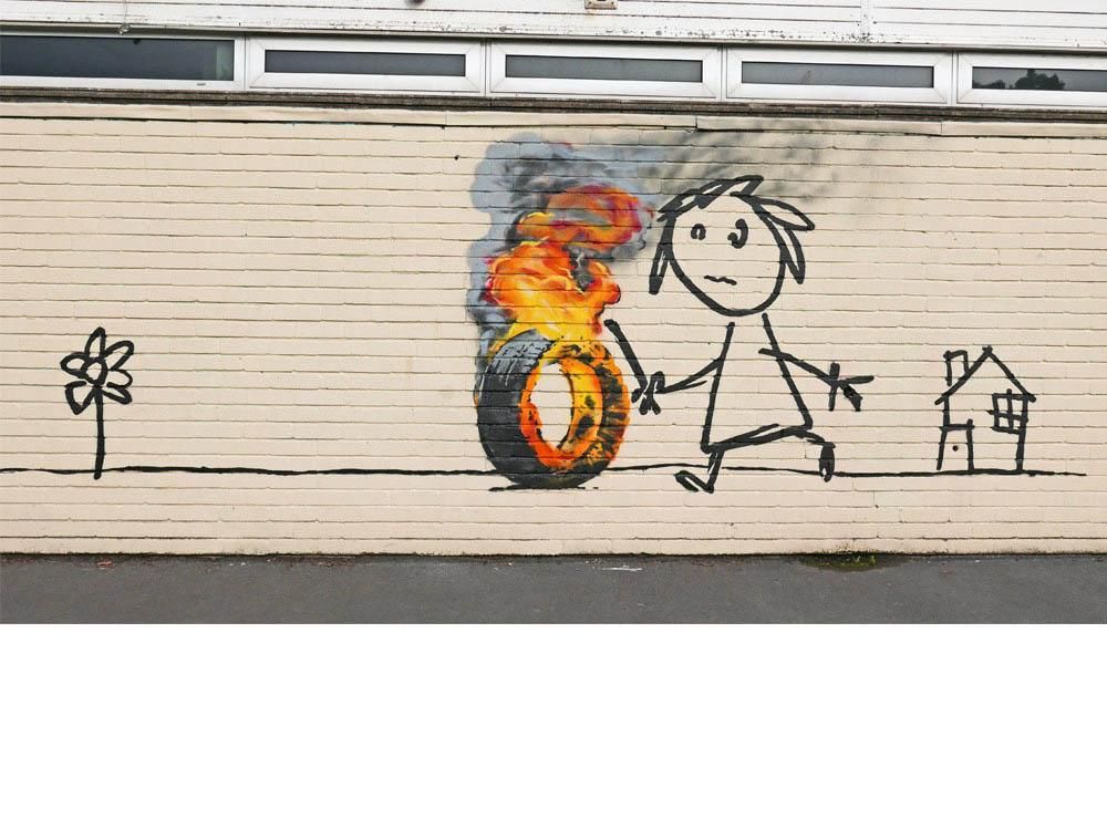 Рабочие случайно закрасили граффити известного художника Бэнкси