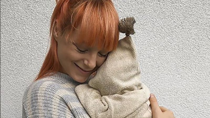 Светлана Тарабарова вышла на прогулку с новорожденным сыном: волшебное видео