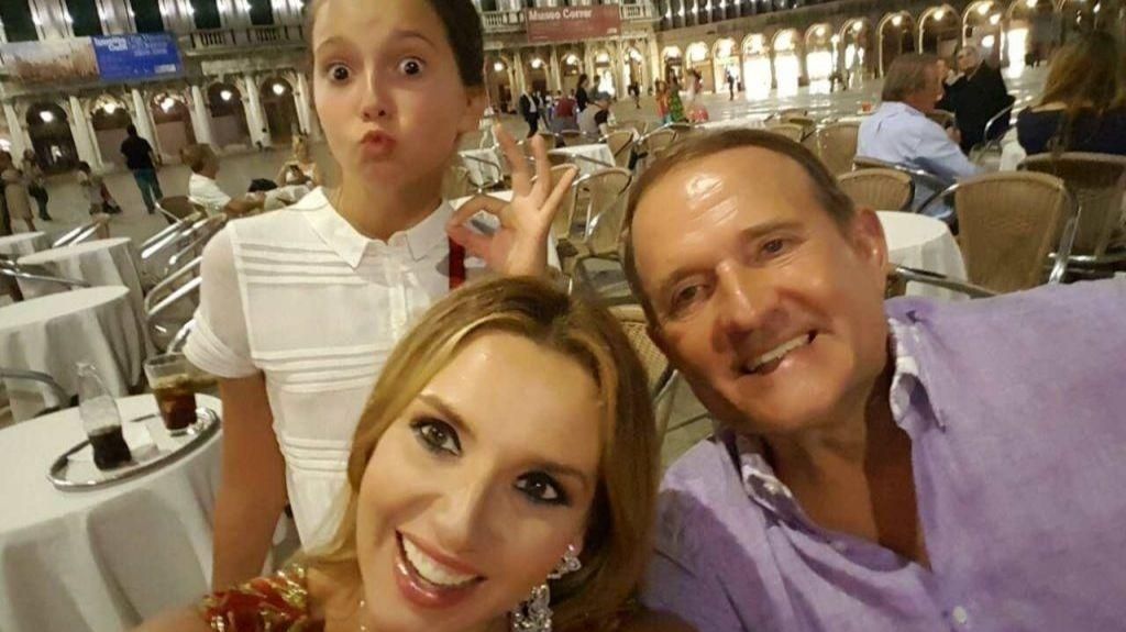 Как сейчас выглядит 14-летняя дочь Марченко и Медведчука, которую крестил Путин Как сейчас выглядит 14-летняя дочь Марченко и Медведчука, которую крестил Путин