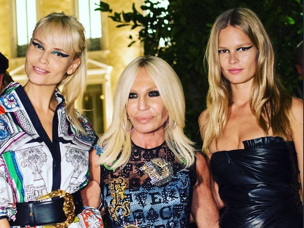 Michael Kors купили Versace за 2 миллиарда долларов: интересные подробности Michael Kors купили Versace за 2 миллиарда долларов: интересные подробности