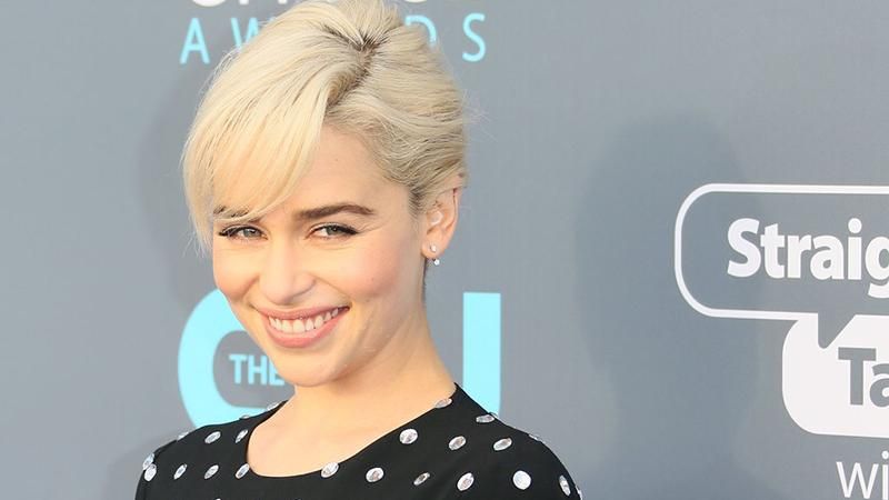 Зірка "Гри престолів" Емілія Кларк змінила імідж: фото Зірка "Гри престолів" Емілія Кларк змінила імідж: фото