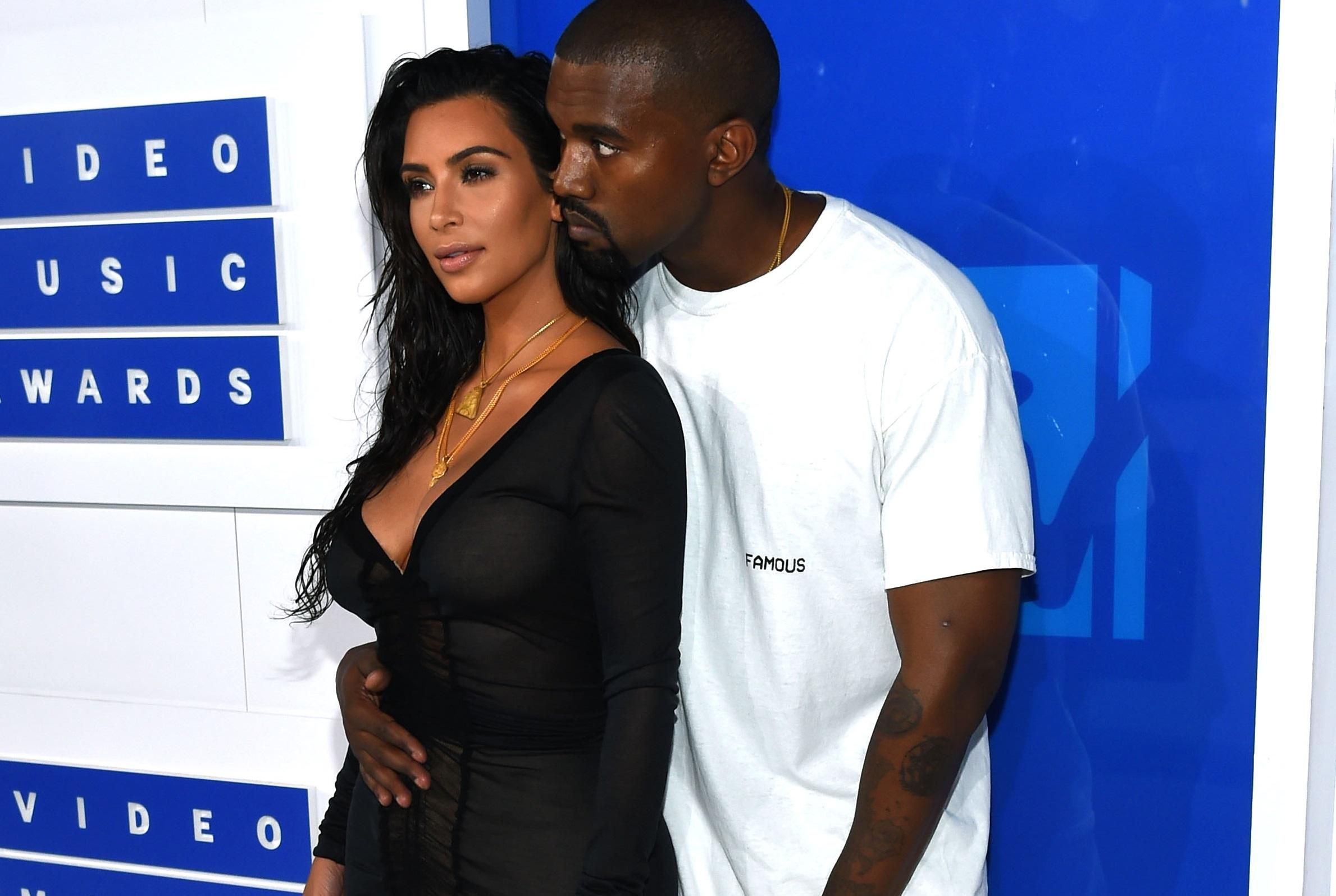 Він змагався з дітьми за мою увагу: Кім Кардашян розповіла про зміни у стосунках з чоловіком Він змагався з дітьми за мою увагу: Кім Кардашян розповіла про зміни у стосунках з чоловіком