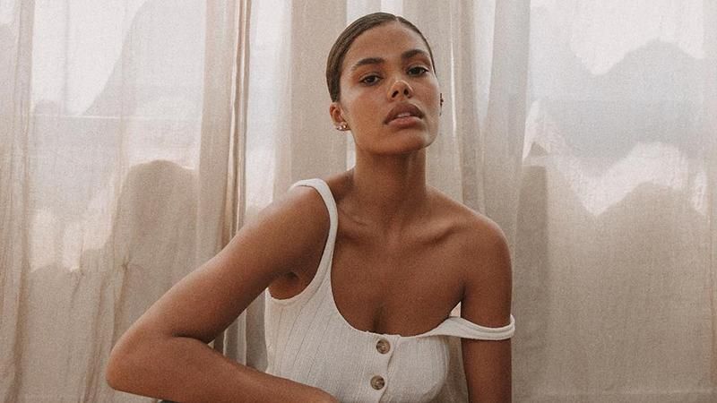 Тіна Кунакі показала оголене тіло на звабливому фото Тіна Кунакі показала оголене тіло на звабливому фото