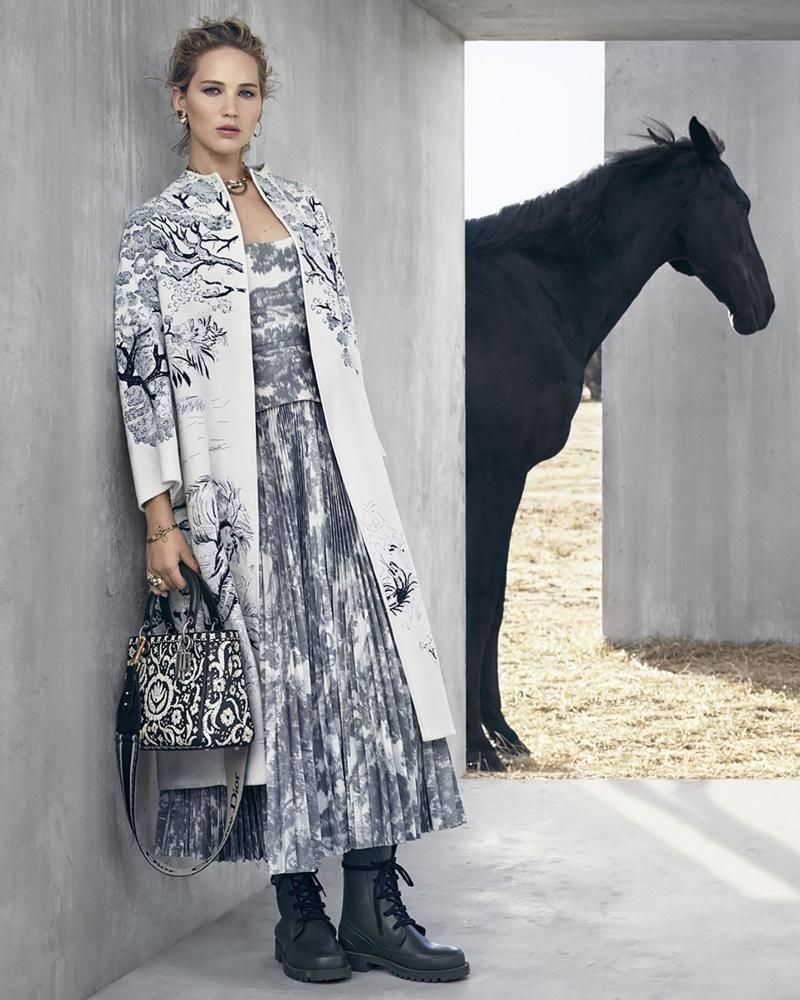 Дженнифер Лоуренс стала звездой нового кампейна Dior: стильные фото