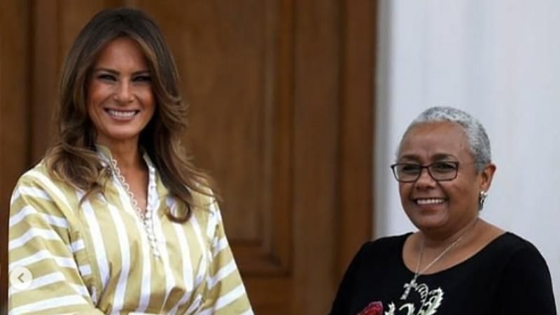 Волшебная Мелания Трамп посетила театр в Кении: красноречивые фото Волшебная Мелания Трамп посетила театр в Кении: красноречивые фото