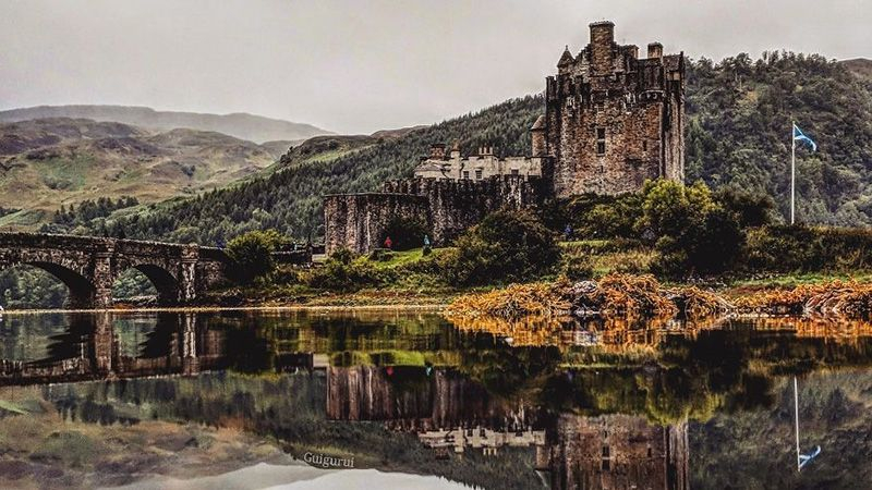 Фотограф создает "параллельные" миры на обычных улицах: потрясающие снимки