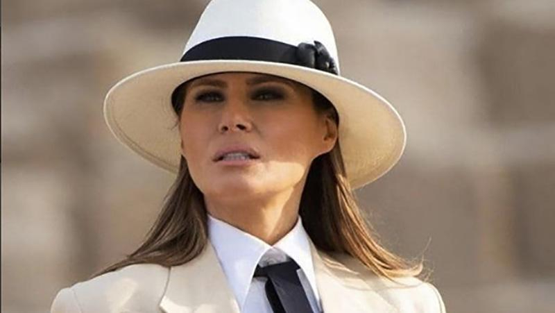 Колонизатор и копия Майкла Джексона: в сети раскритиковали наряд Мелании Трамп