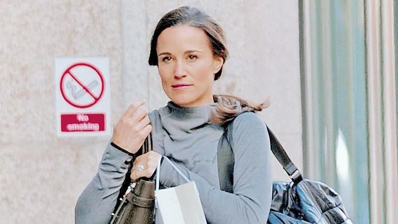 Пиппа Миддлтон на последнем месяце беременности сходила на шопинг: фото Пиппа Миддлтон на последнем месяце беременности сходила на шопинг: фото