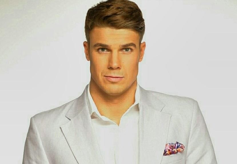 Больше не холостяк: Дмитрий Черкасов показал беременную жену Больше не холостяк: Дмитрий Черкасов показал беременную жену