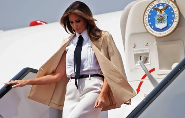 Літак Меланії Трамп екстрено сів у США Літак Меланії Трамп екстрено сів у США