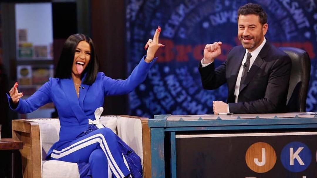 Cardi B засветилась на американском шоу в костюме украинского дизайнера Cardi B засветилась на американском шоу в костюме украинского дизайнера