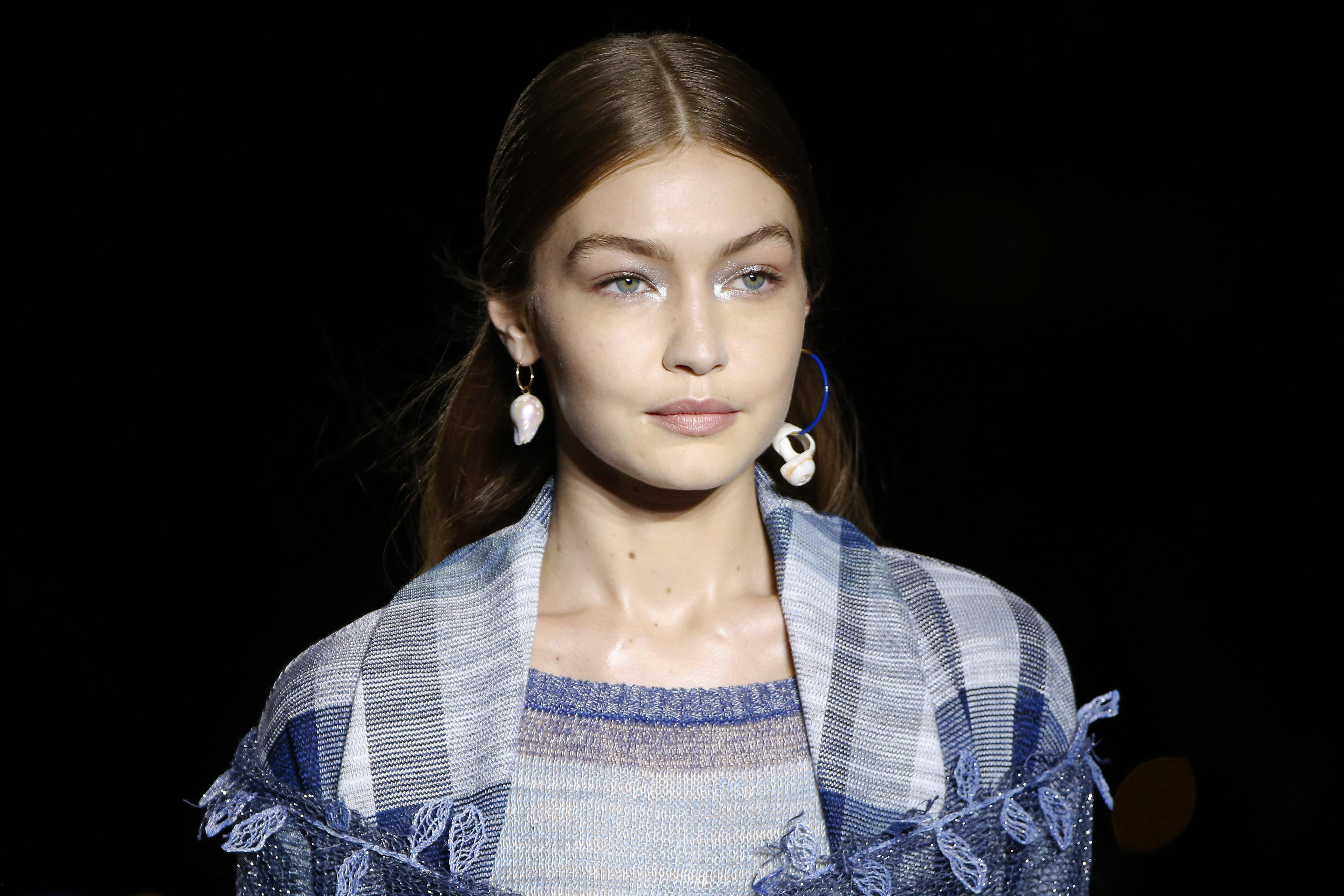 Джиджи Хадид обвинили в краже собственного фото и подали в суд