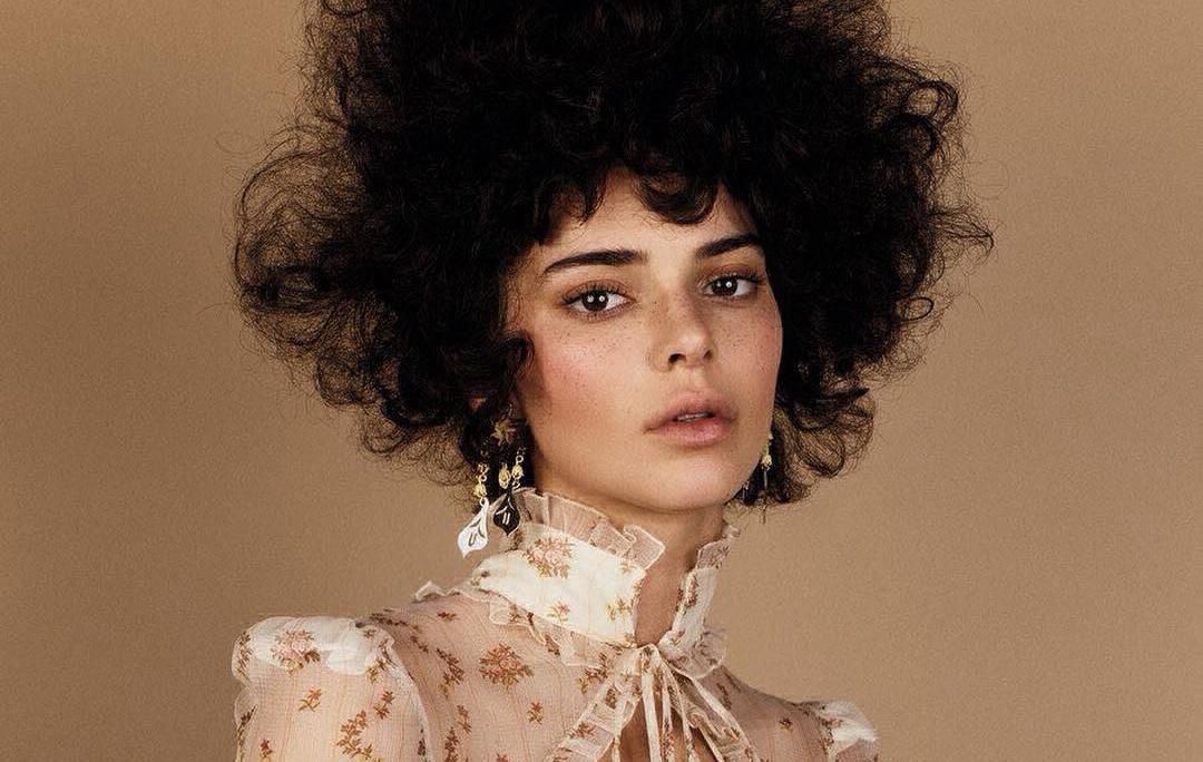 Кендалл Дженнер потрапила у скандал через провокативну фотозйомку у Vogue Кендалл Дженнер потрапила у скандал через провокативну фотозйомку у Vogue