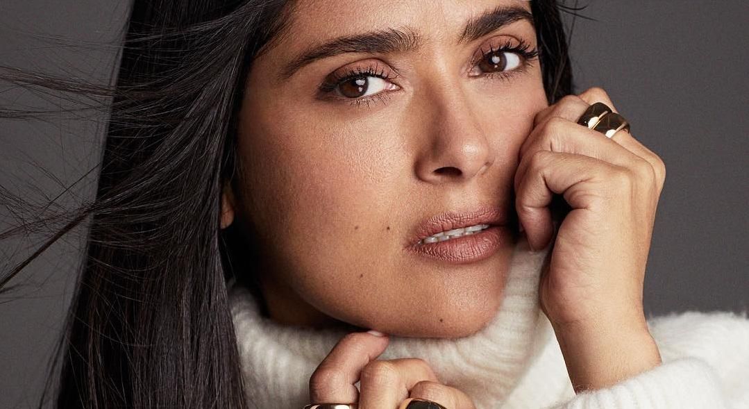 В скромном образе с легким макияжем: Сальма Хайек украсила обложку глянца В скромном образе с легким макияжем: Сальма Хайек украсила обложку глянца