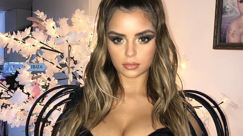 Модель Демі Роуз прогулялася у грайливому образі кішки: фото Модель Демі Роуз прогулялася у грайливому образі кішки: фото