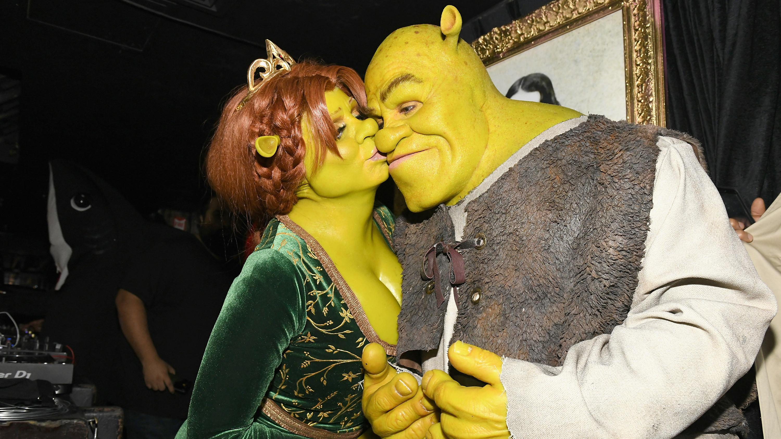 Какой необычный костюм надела Хайди Клум на Хэллоуин: впечатляющее перевоплощение