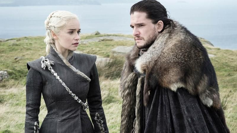 У мережі опублікували перше фото зі зйомок заключного сезону "Гри престолів" У мережі опублікували перше фото зі зйомок заключного сезону "Гри престолів"