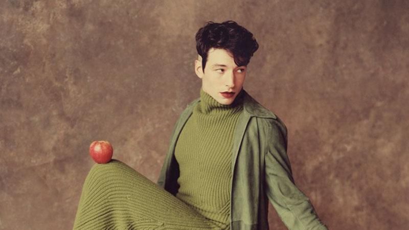 Звезда "Лиги справедливости" Эзра Миллер снялся в провокационной фотосессии для глянца Звезда "Лиги справедливости" Эзра Миллер снялся в провокационной фотосессии для глянца