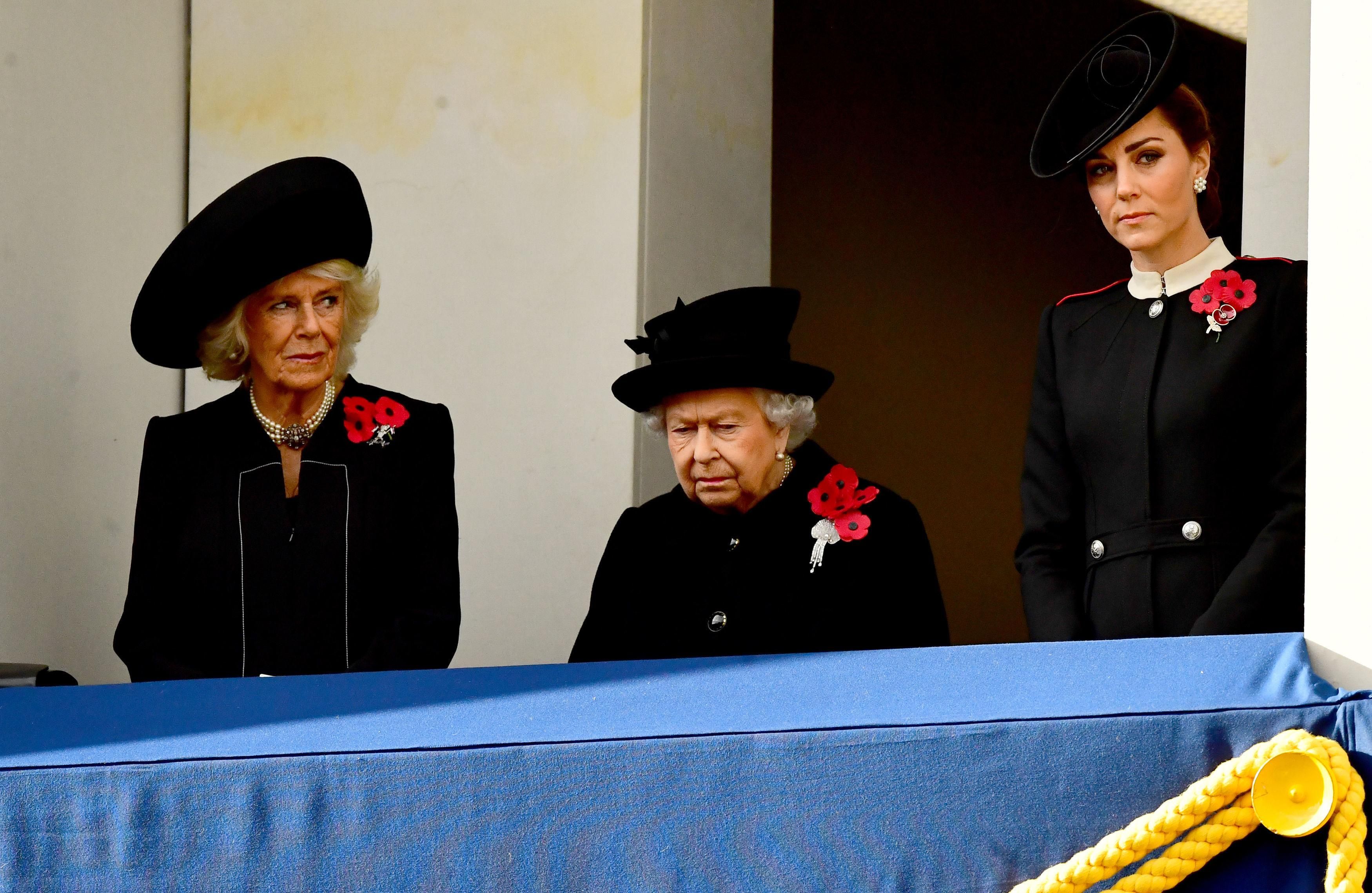 Кейт Міддлтон зронила сльозу: британські монархи на службі з нагоди Дня пам'яті
