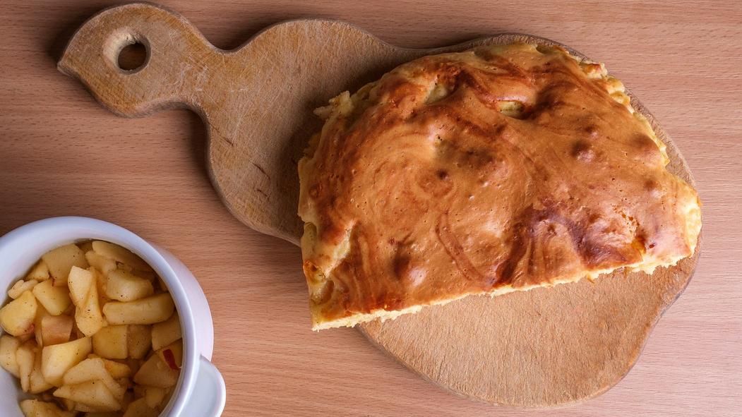 Яблучний пиріг за 20 хвилин: покроковий рецепт