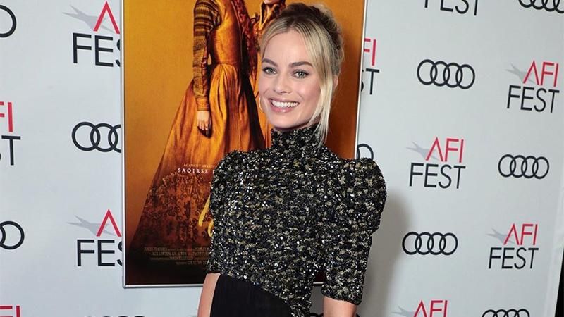 Марго Робби в изысканном платье Chanel покоряет Голливуд Марго Робби в изысканном платье Chanel покоряет Голливуд