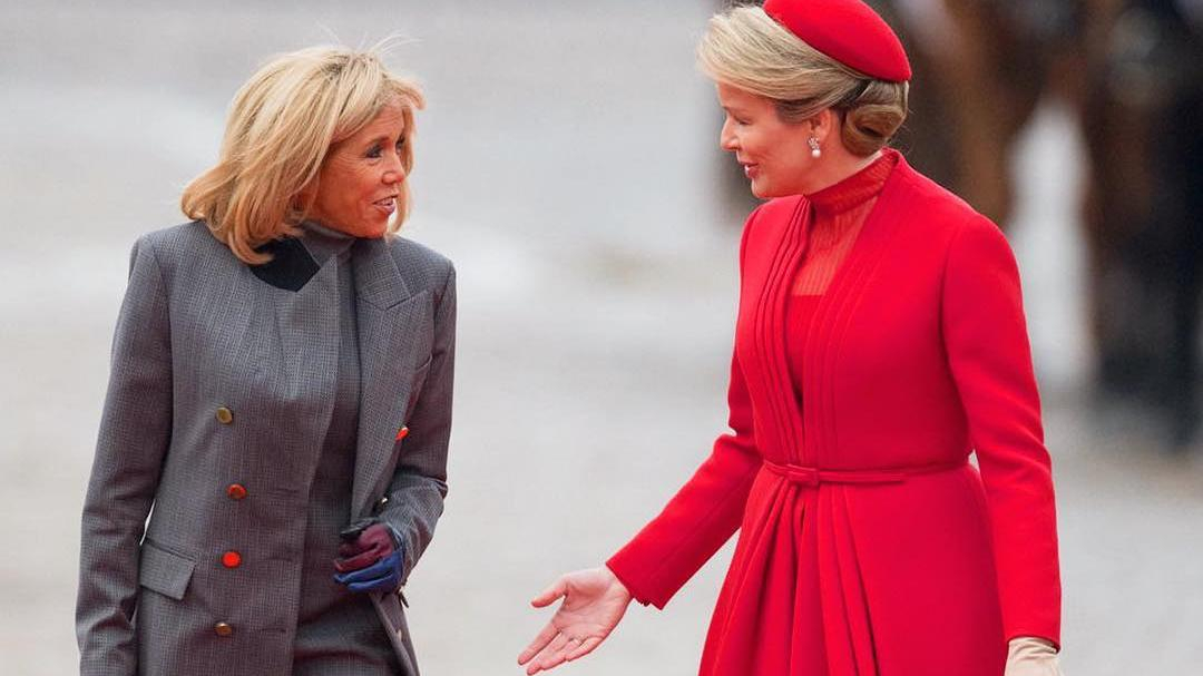 Бриджит Макрон продемонстрировала два непревзойденных образа от Louis Vuitton в Бельгии