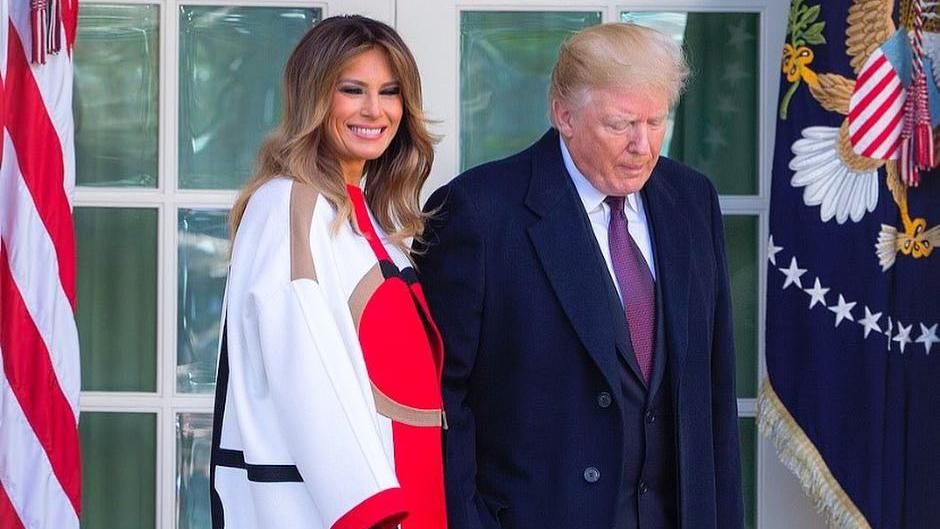Общий выход: Мелания и дочери Дональда Трампа вместе посетили церемонию в США – фото