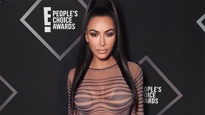 Кім Кардашян розповіла, як Каньє Вест реагує на її сексуальні фото Кім Кардашян розповіла, як Каньє Вест реагує на її сексуальні фото